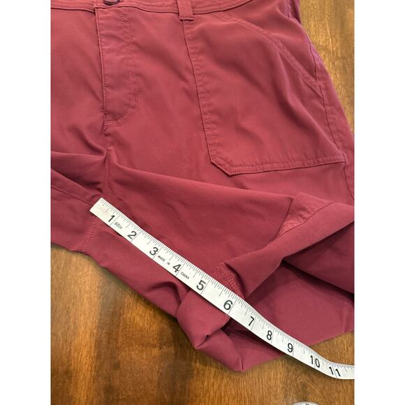 Eddie Bauer Women's Maroon Red Cuffed Athletic Casual Shorts Size 12 - Picture 7 of 8